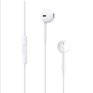 Apple EarPods with 3.5 mm Headphone Plug